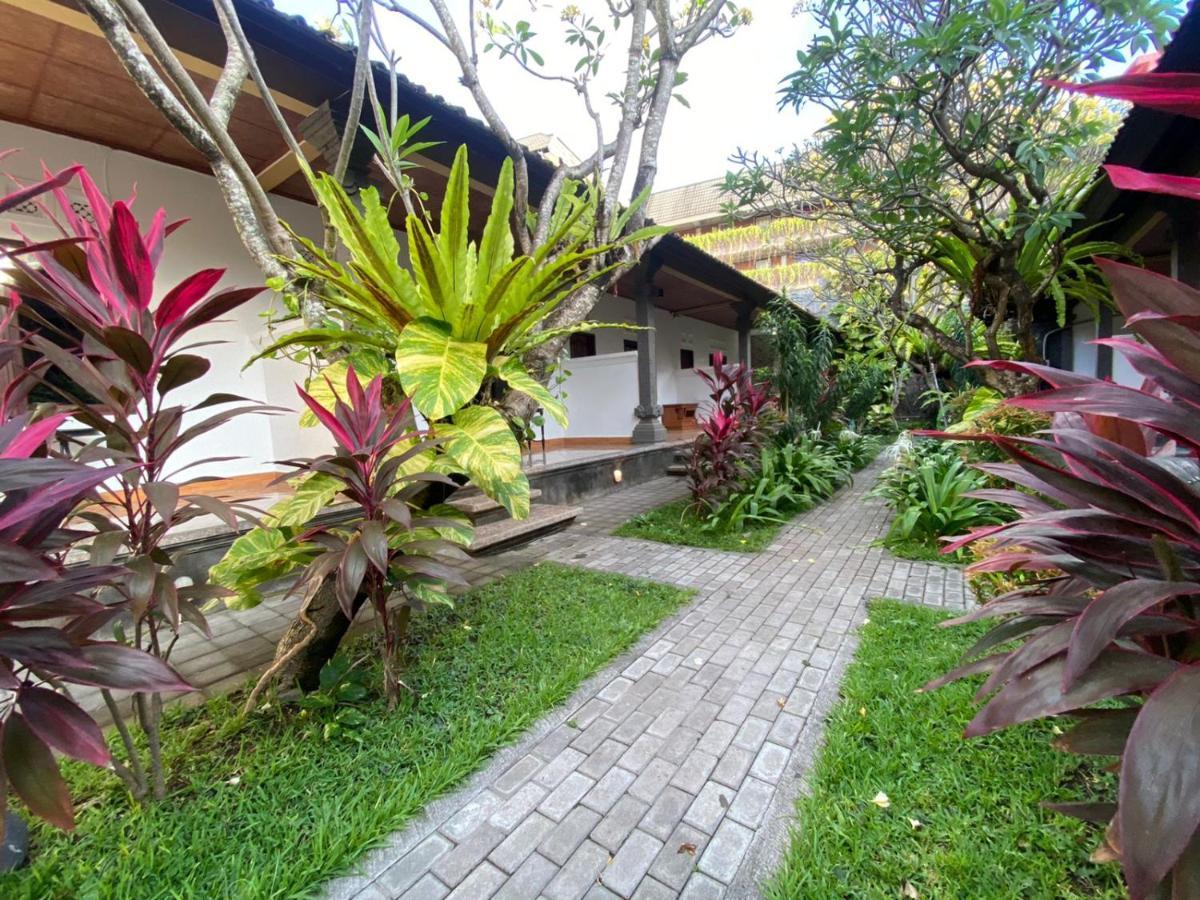 882 Petitenget * Seminyak (Bali)